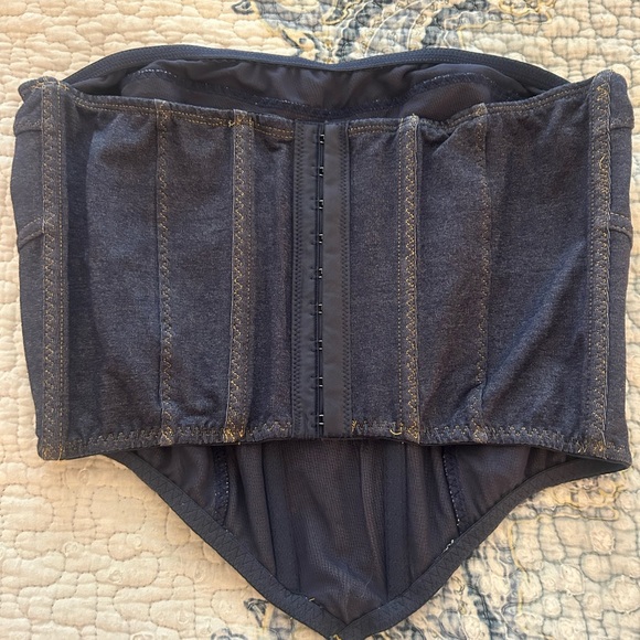 Urban Outfitters Blue Crop Top - Picture 2 of 2